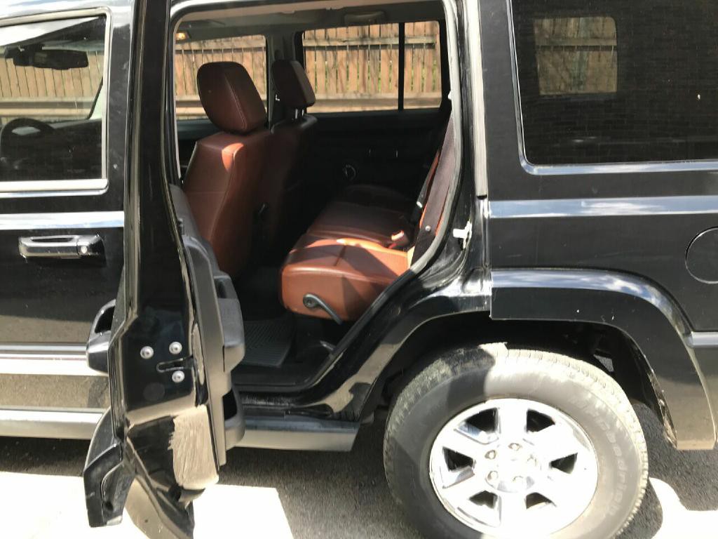 2008 Jeep Commander Image 25