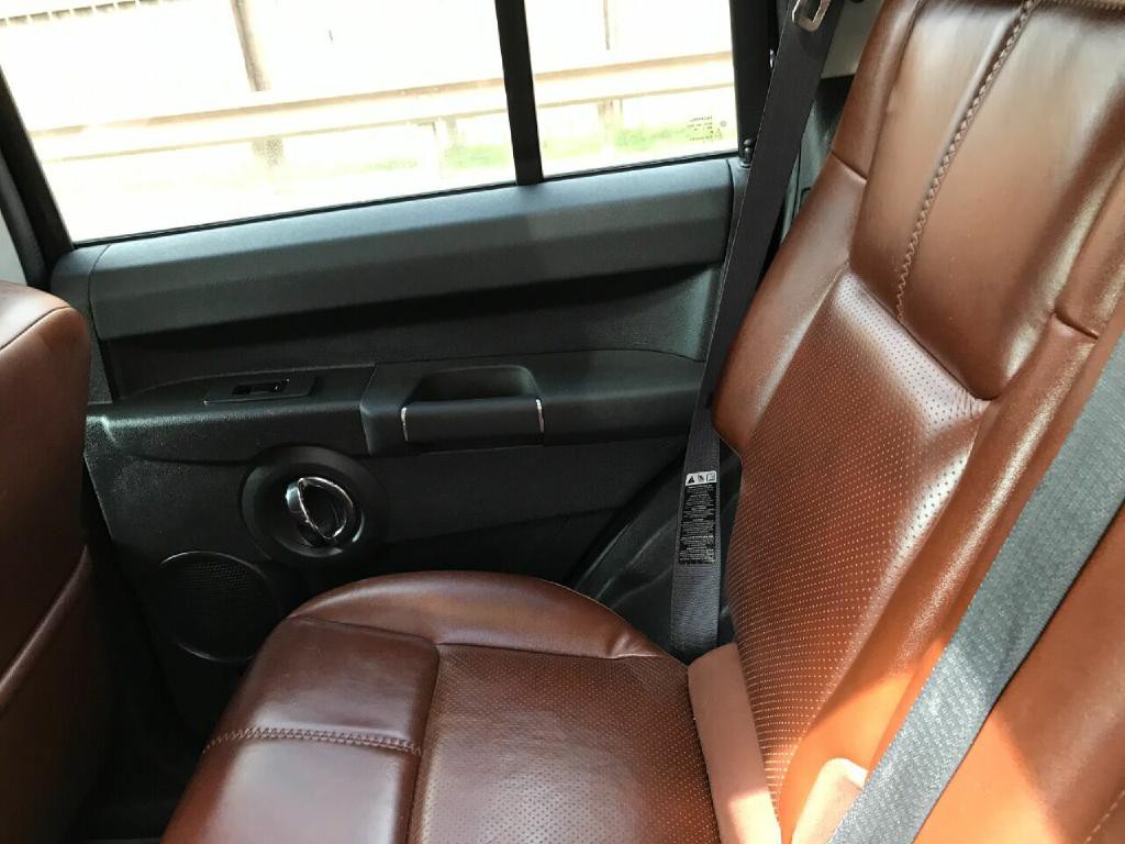 2008 Jeep Commander Image 30