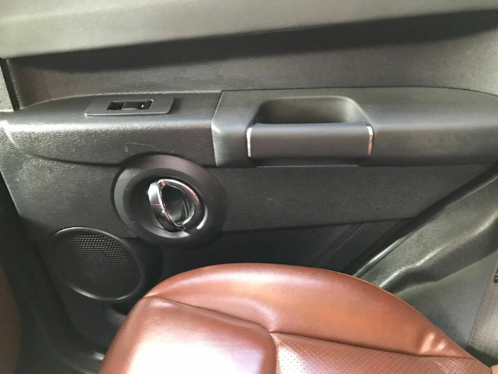 2008 Jeep Commander Image 33