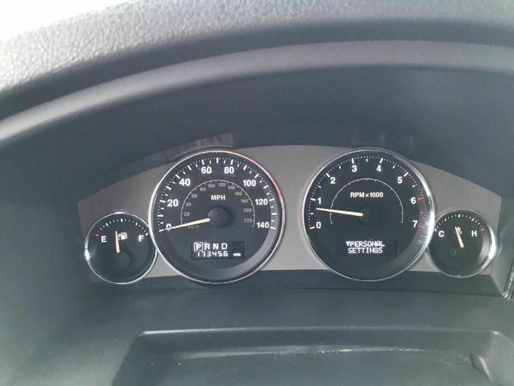 2008 Jeep Commander Image 45