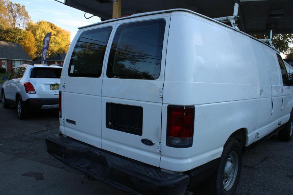 2006 Ford E-Series Image 9