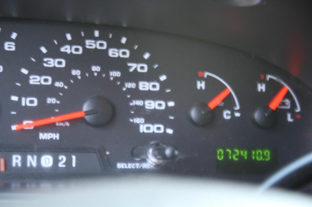 2006 Ford E-Series Image 17