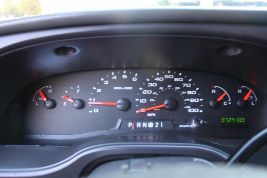2006 Ford E-Series Image 18