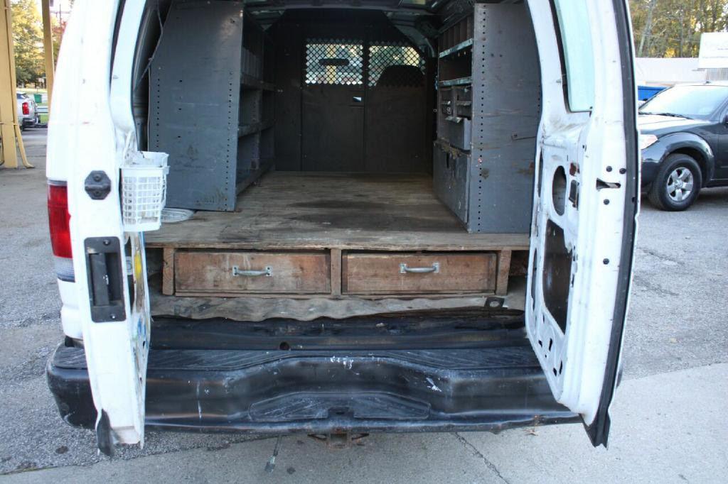 2006 Ford E-Series Image 20