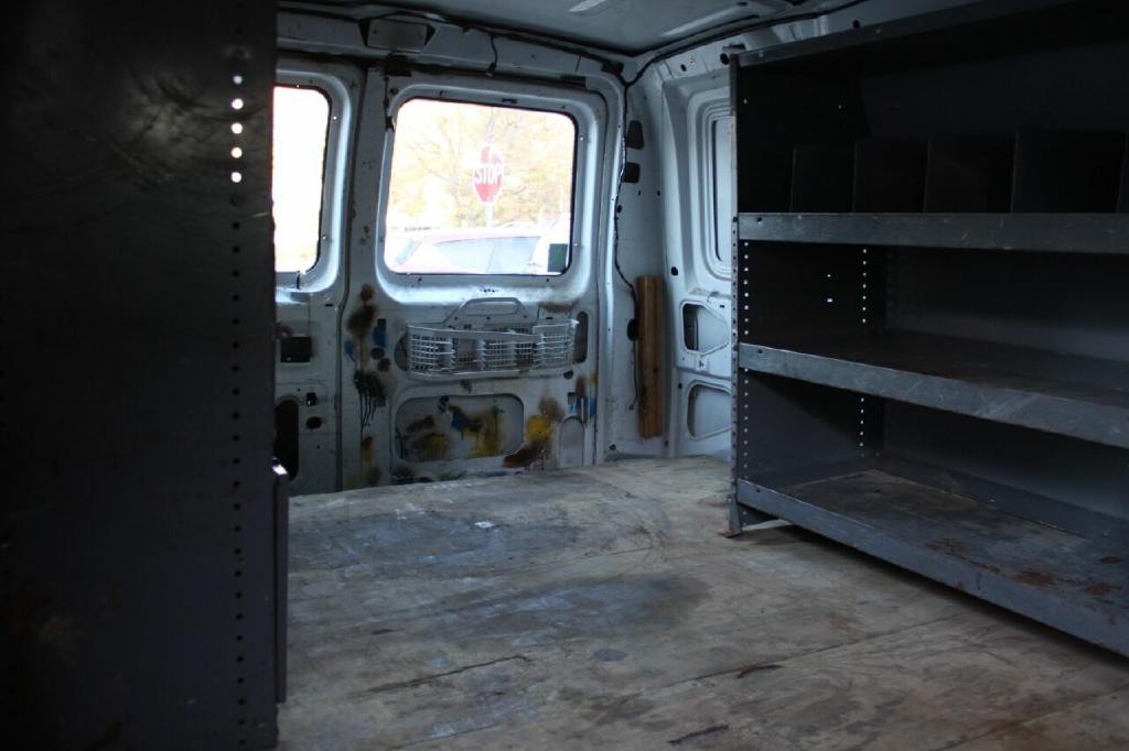 2006 Ford E-Series Image 27