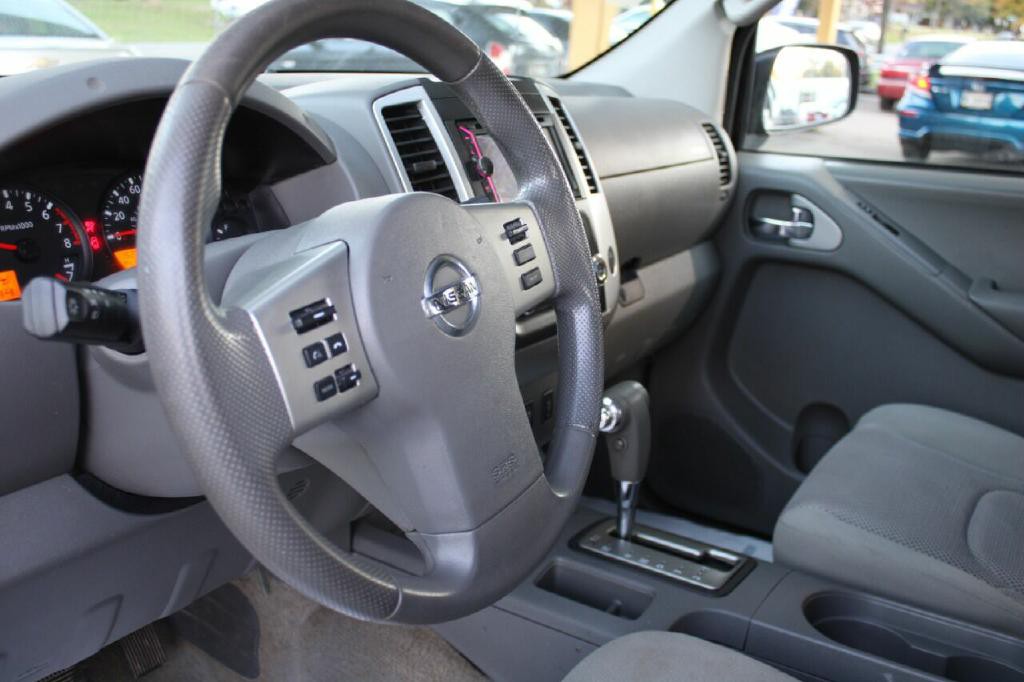 2013 Nissan Frontier Image 19