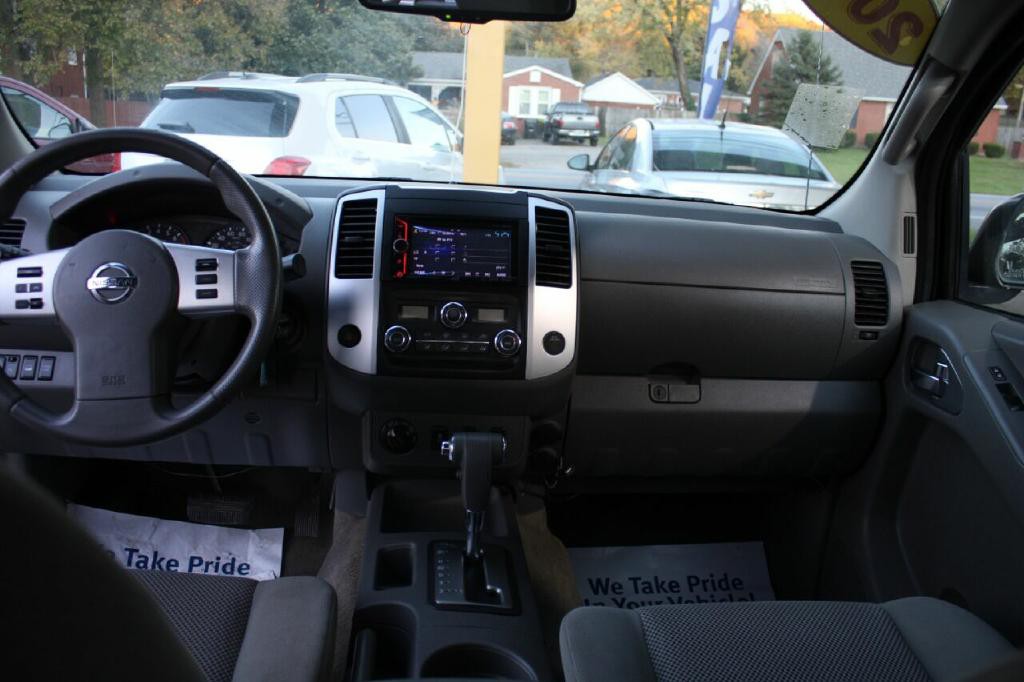 2013 Nissan Frontier Image 27