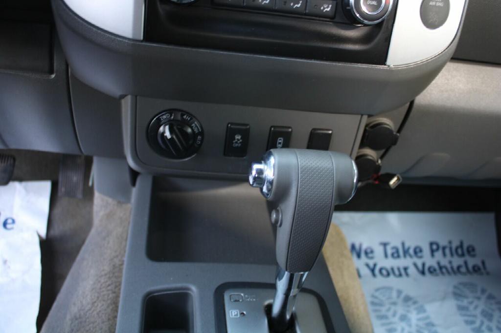 2013 Nissan Frontier Image 35