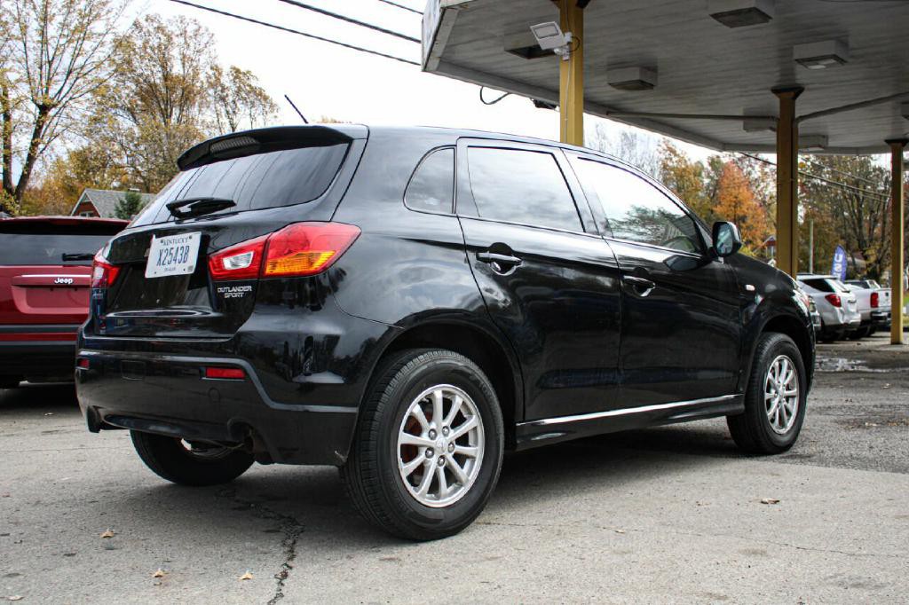 2012 Mitsubishi Outlander Image 3