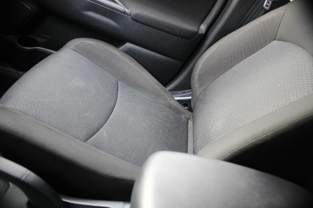 2012 Mitsubishi Outlander Image 25