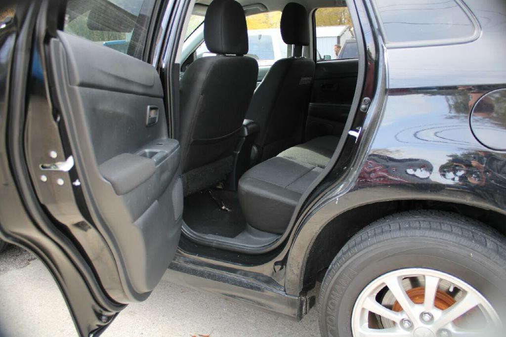 2012 Mitsubishi Outlander Image 27