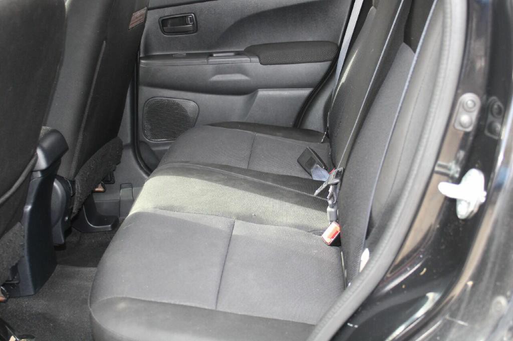 2012 Mitsubishi Outlander Image 30