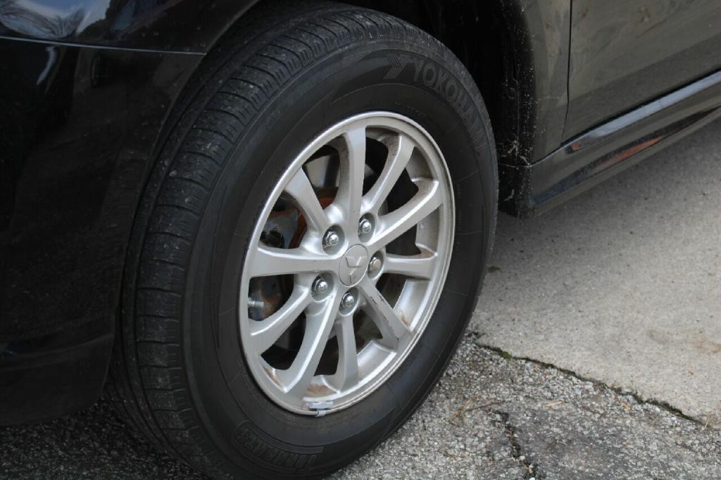 2012 Mitsubishi Outlander Image 35