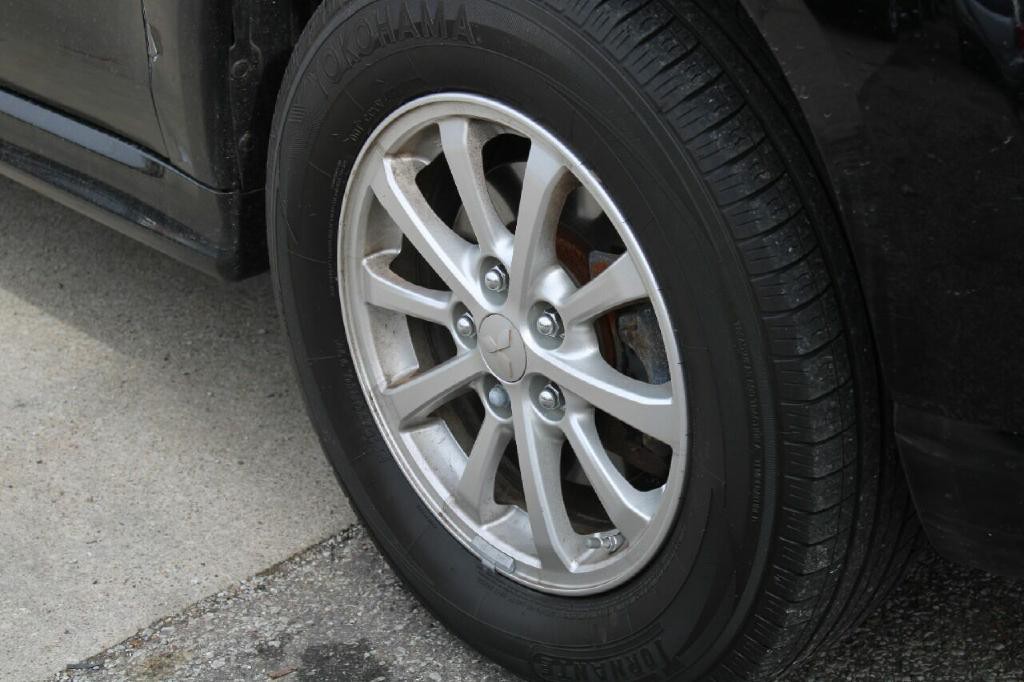 2012 Mitsubishi Outlander Image 36