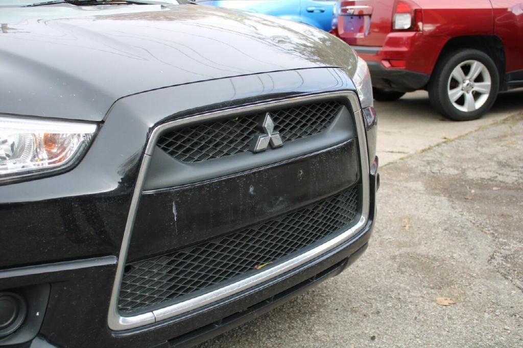 2012 Mitsubishi Outlander Image 40