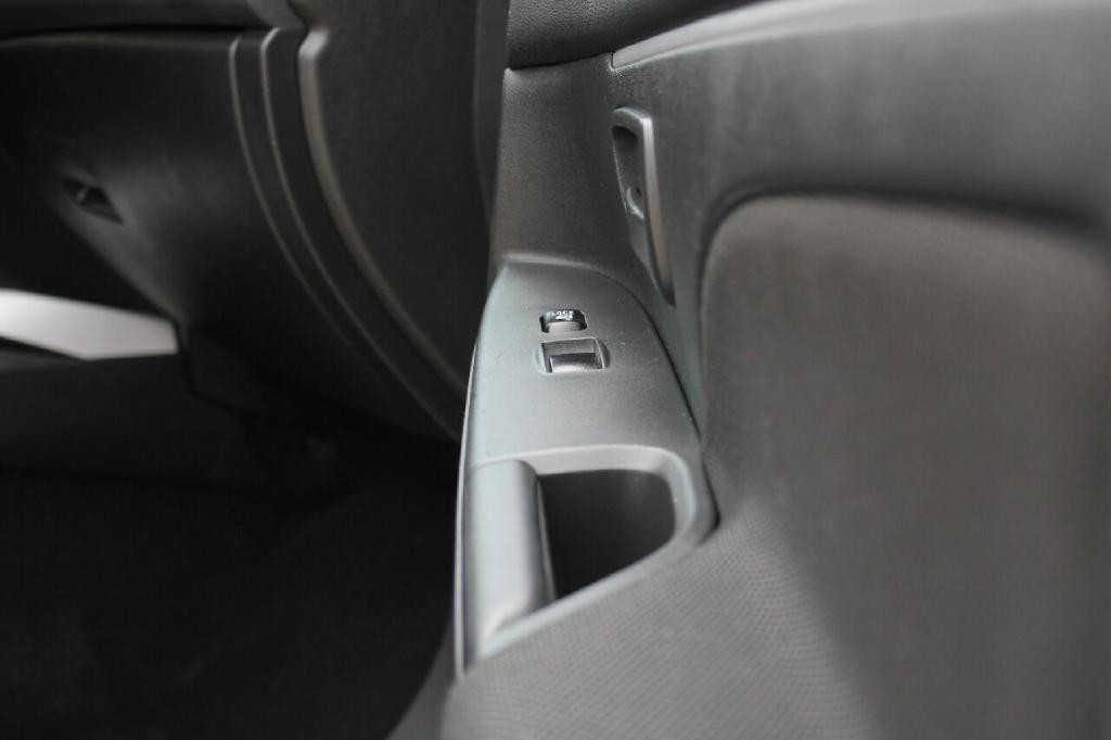 2012 Mitsubishi Outlander Image 41