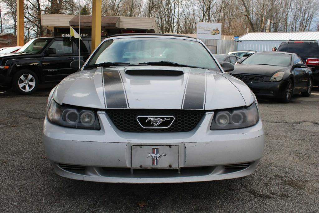2004 Ford Mustang Image 8