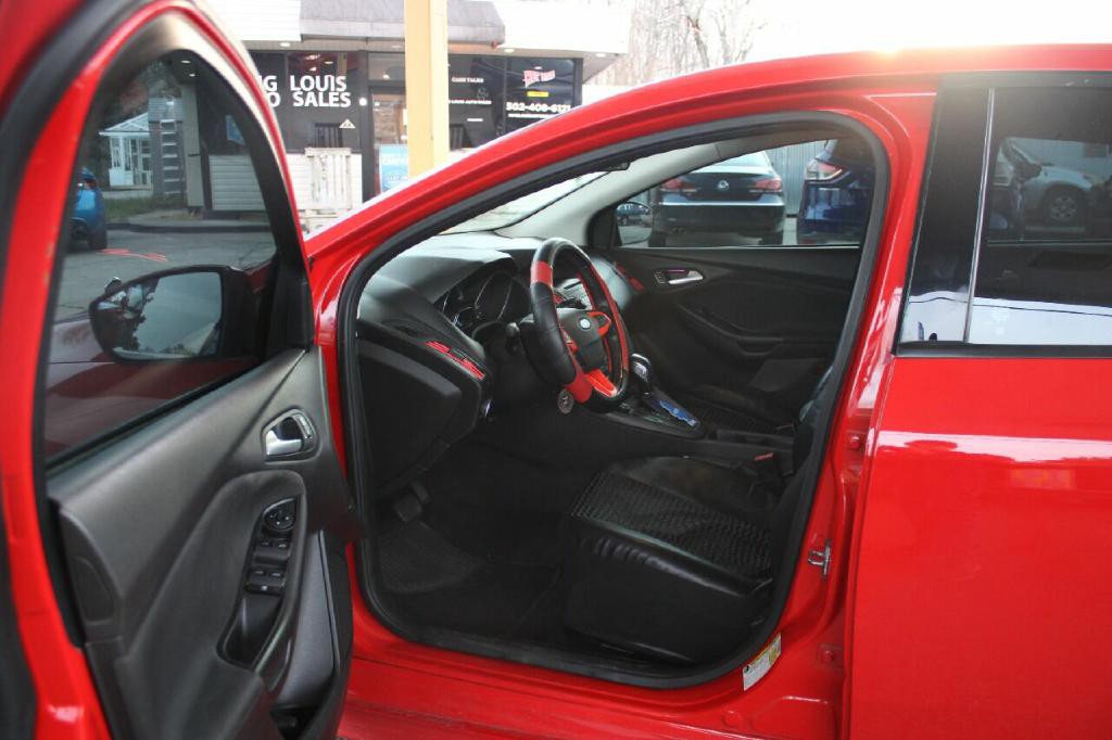 2016 Ford Focus Image 9
