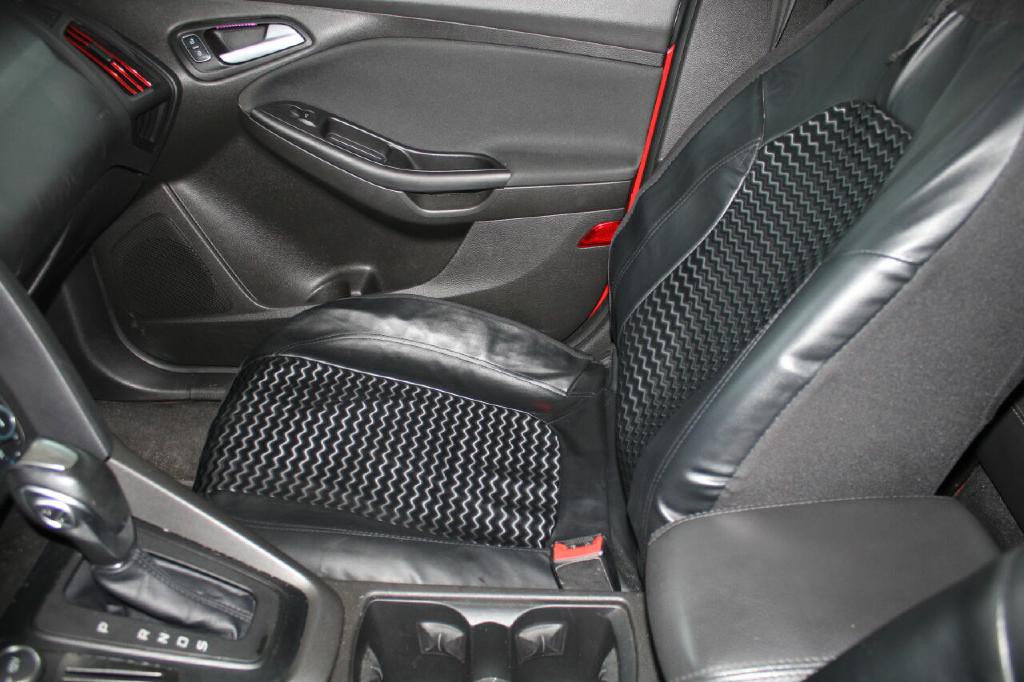2016 Ford Focus Image 12