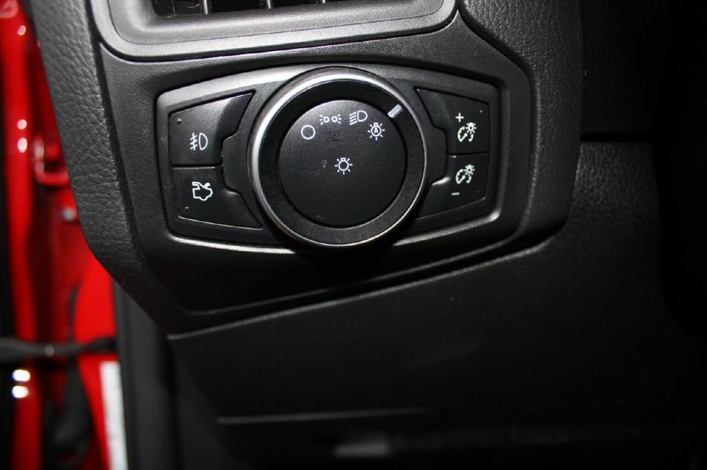 2016 Ford Focus Image 15