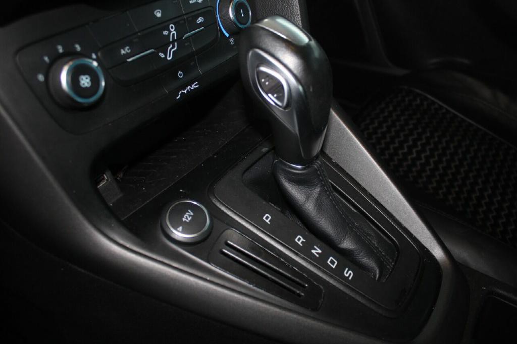 2016 Ford Focus Image 21