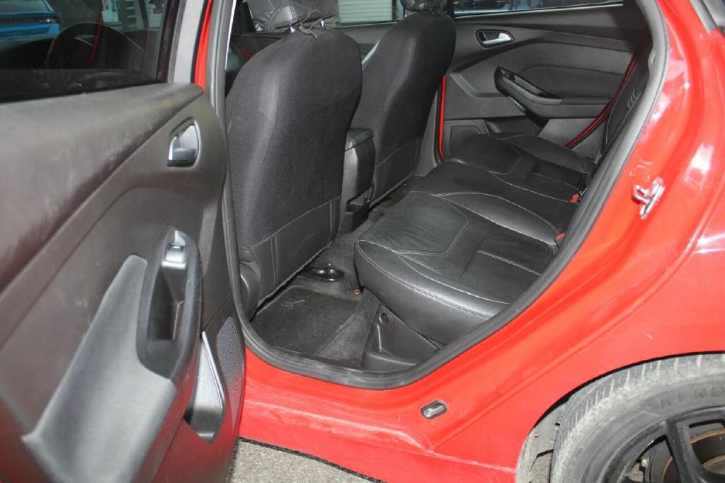 2016 Ford Focus Image 22