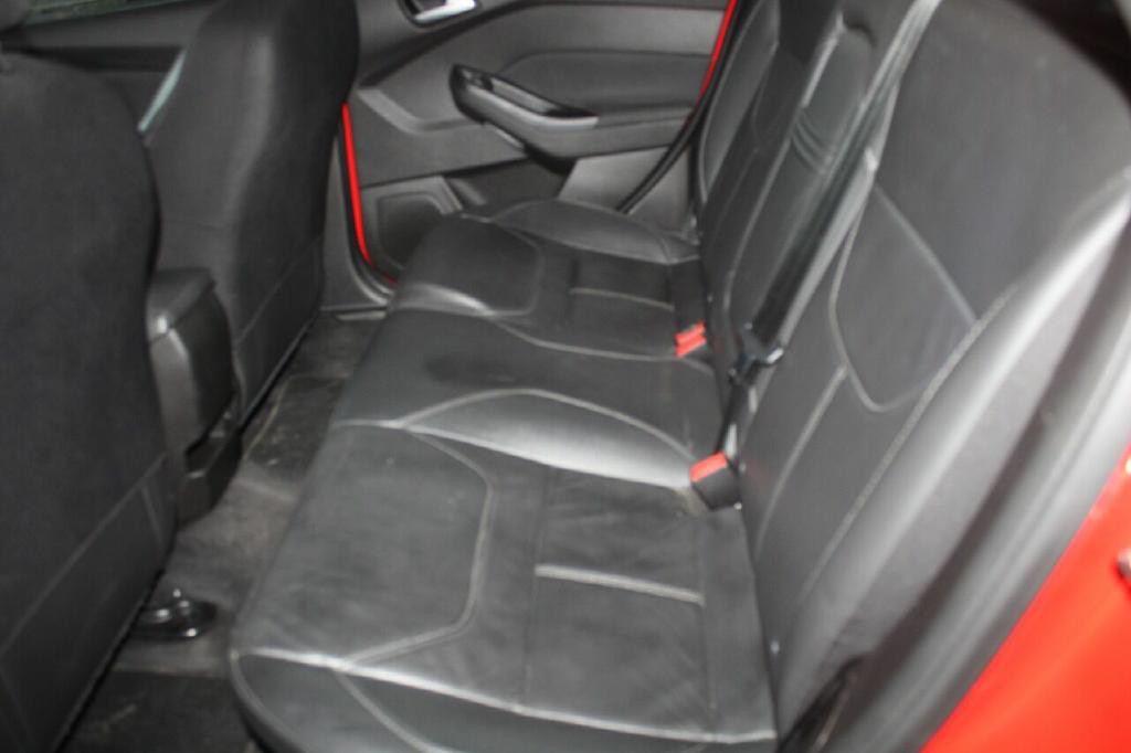 2016 Ford Focus Image 25