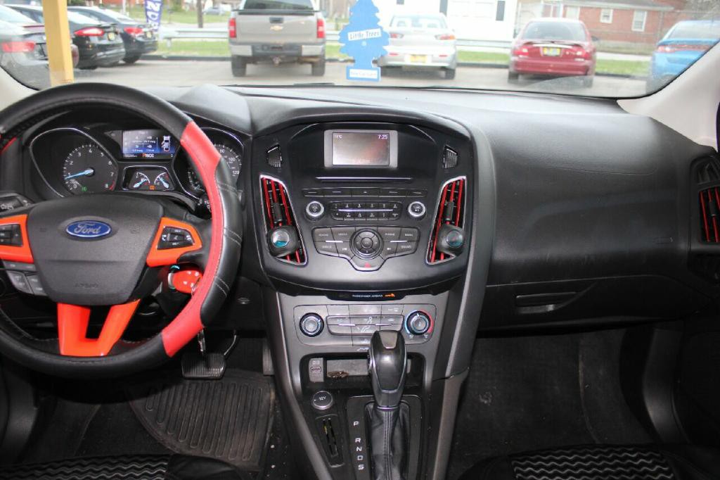 2016 Ford Focus Image 27