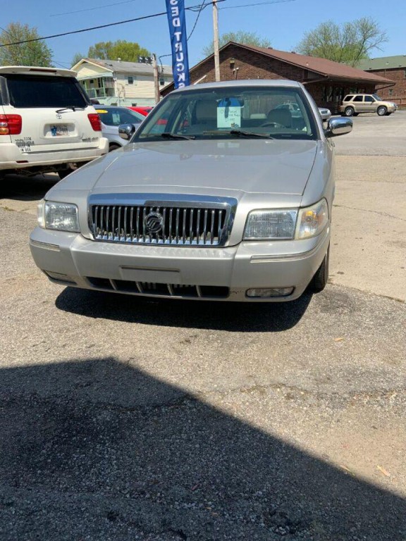 2008 Mercury Grand Marquis Image 16