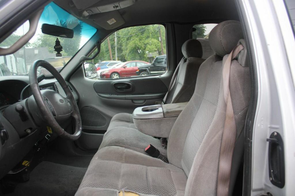 2002 Ford F-150 Image 11