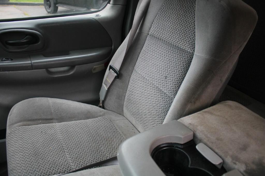 2002 Ford F-150 Image 12