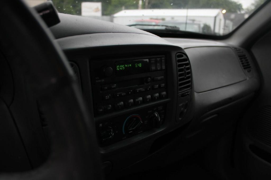 2002 Ford F-150 Image 15