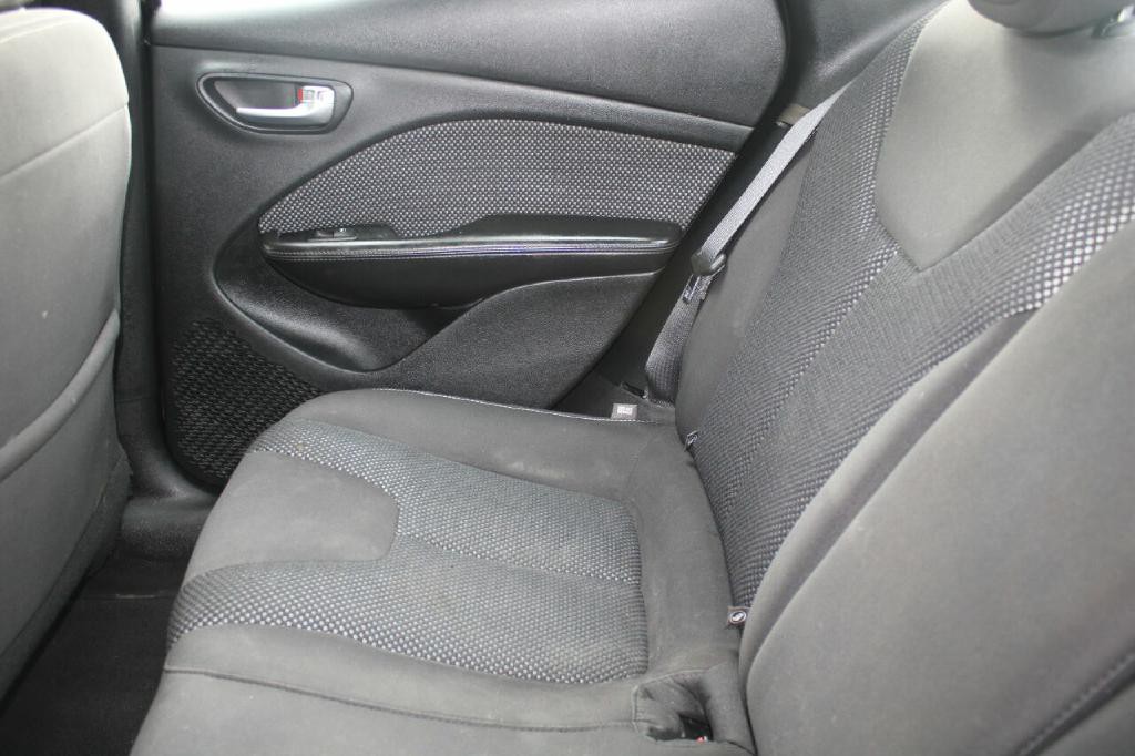 2015 Dodge Dart Image 19