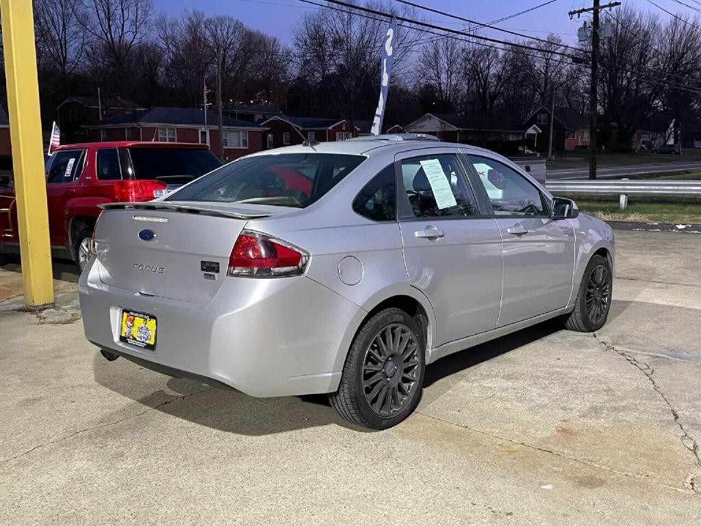 2010 Ford Focus Image 3