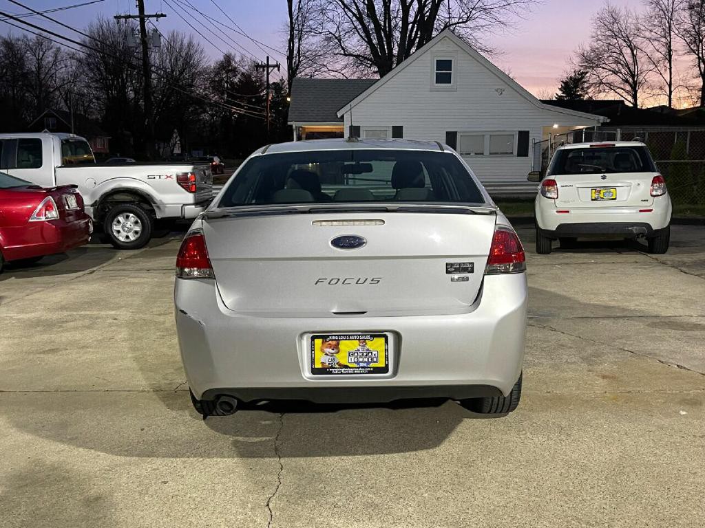 2010 Ford Focus Image 4