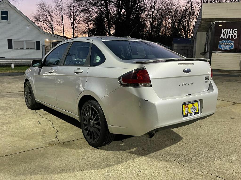 2010 Ford Focus Image 5