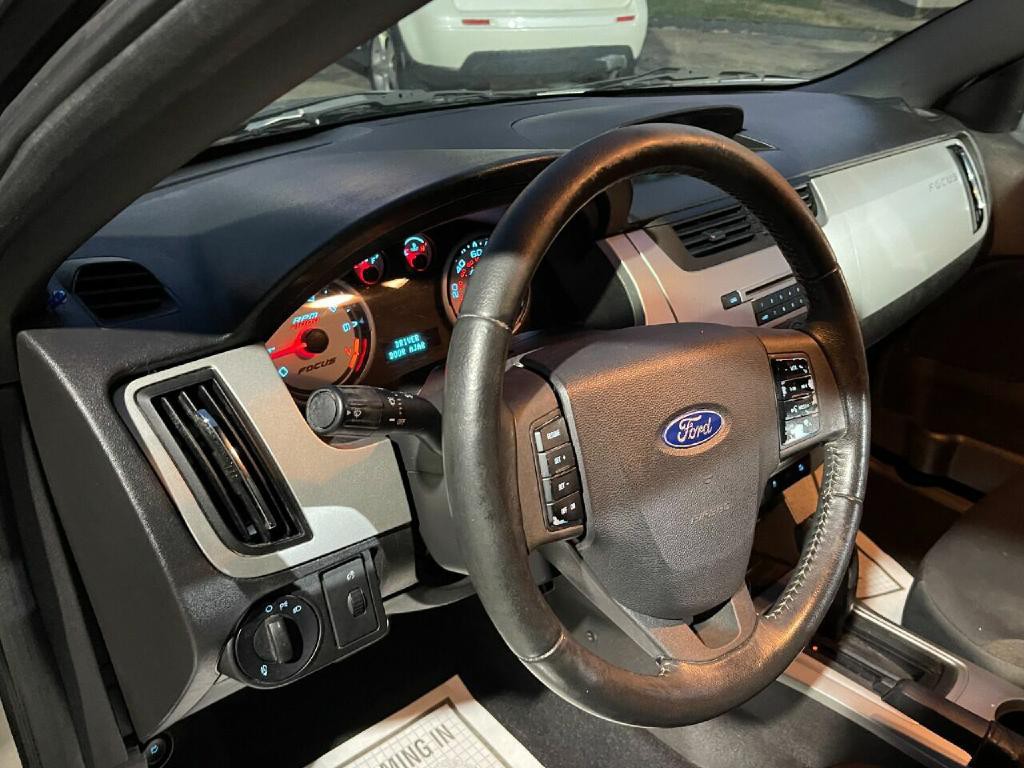 2010 Ford Focus Image 13