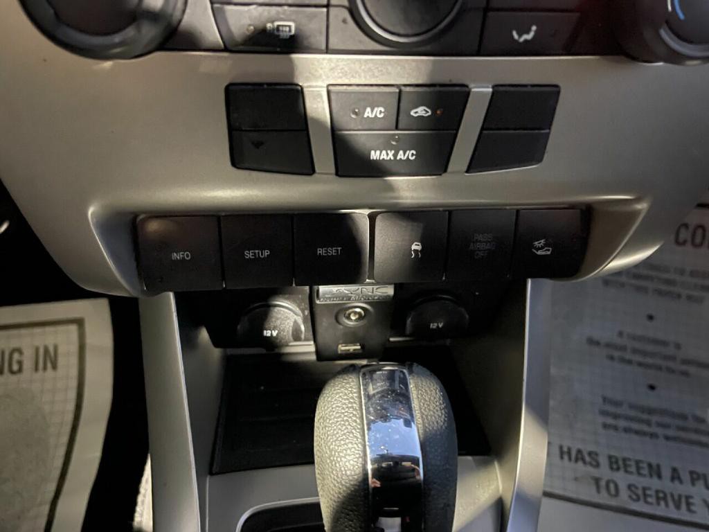 2010 Ford Focus Image 17