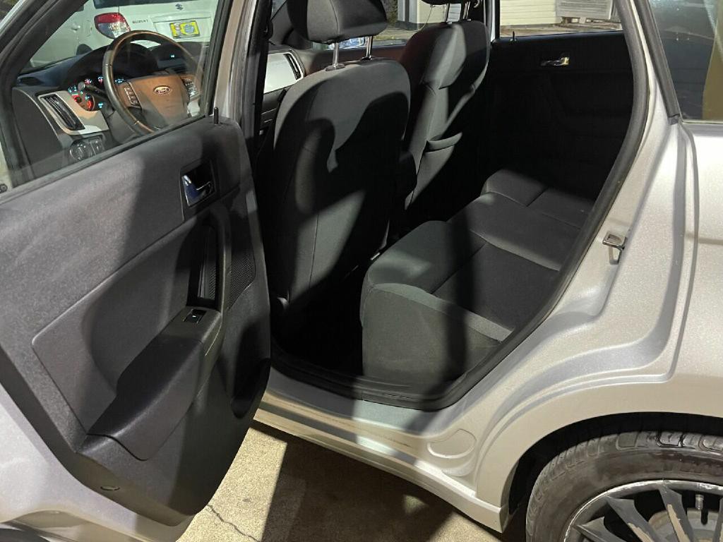 2010 Ford Focus Image 19