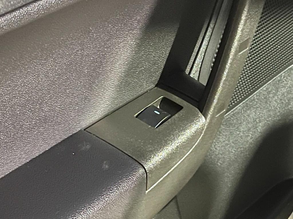 2010 Ford Focus Image 21