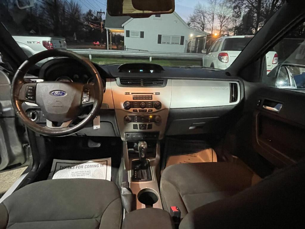 2010 Ford Focus Image 23