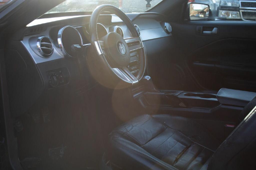2005 Ford Mustang Image 9