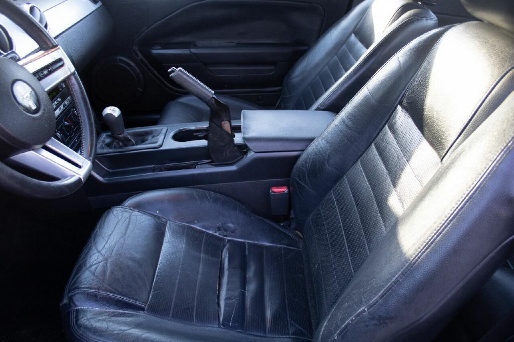 2005 Ford Mustang Image 23