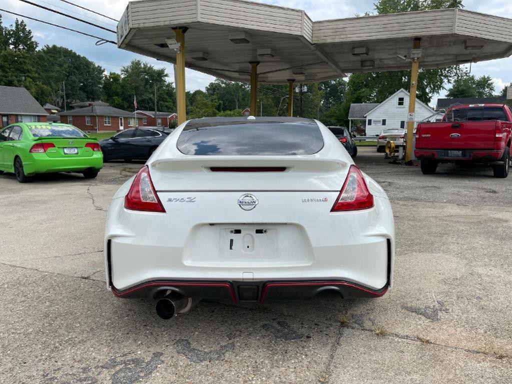 2015 Nissan 370Z Image 6