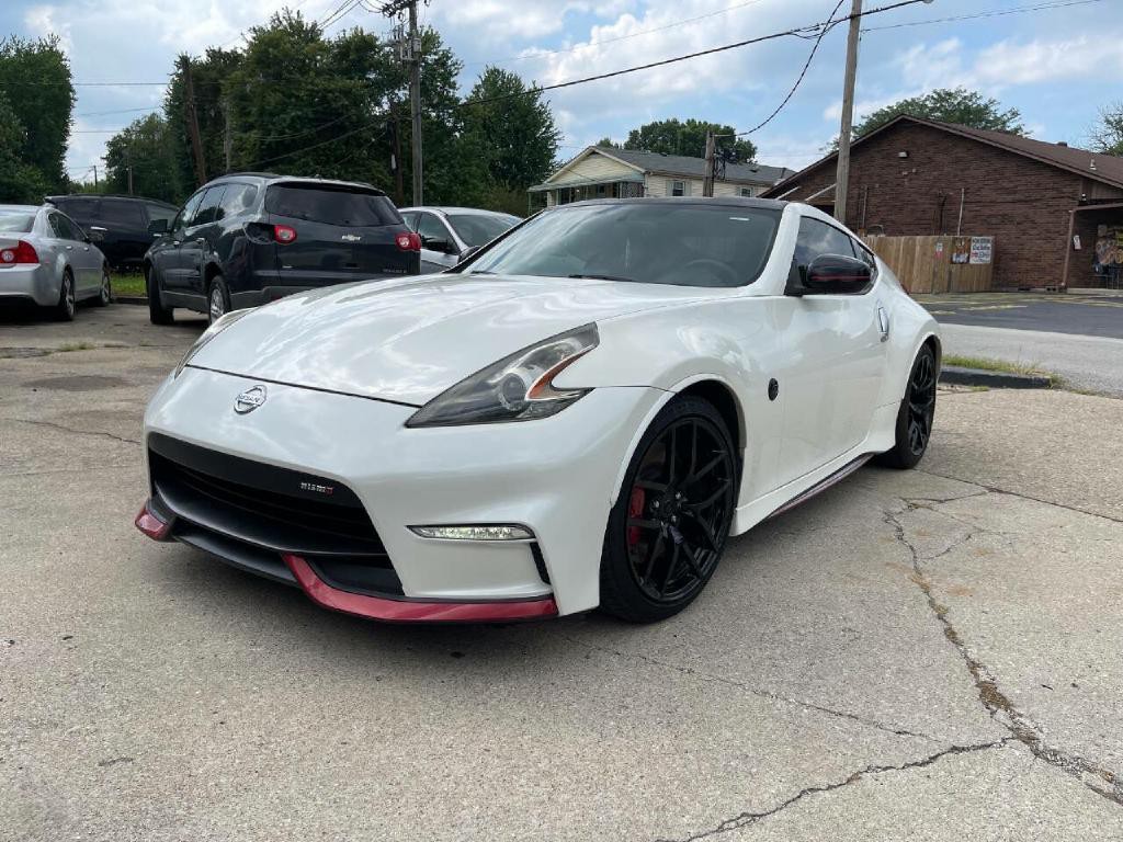 2015 Nissan 370Z Image 9