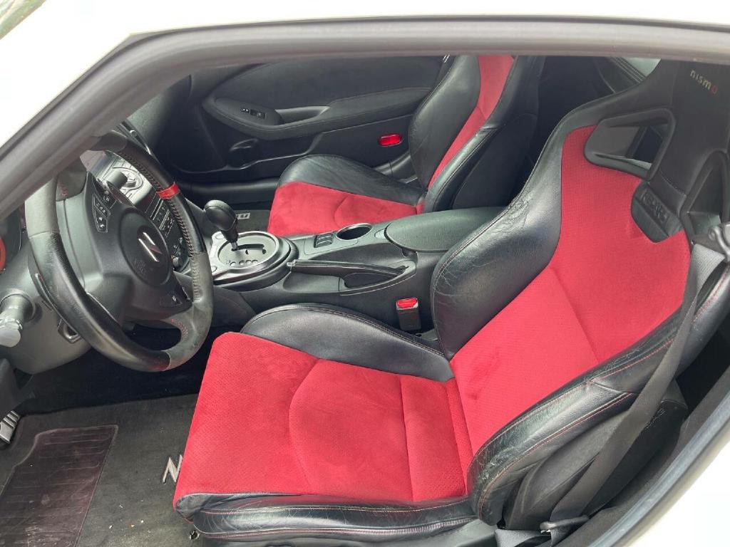 2015 Nissan 370Z Image 14