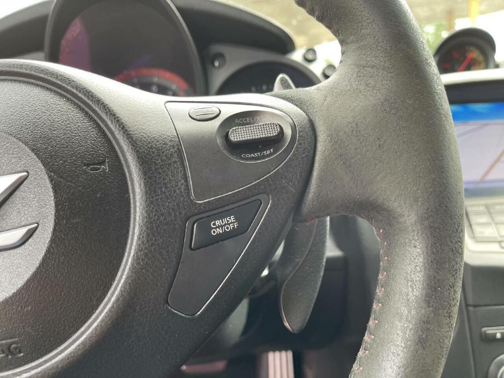 2015 Nissan 370Z Image 17