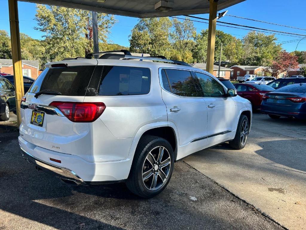 2018 GMC Acadia Image 3