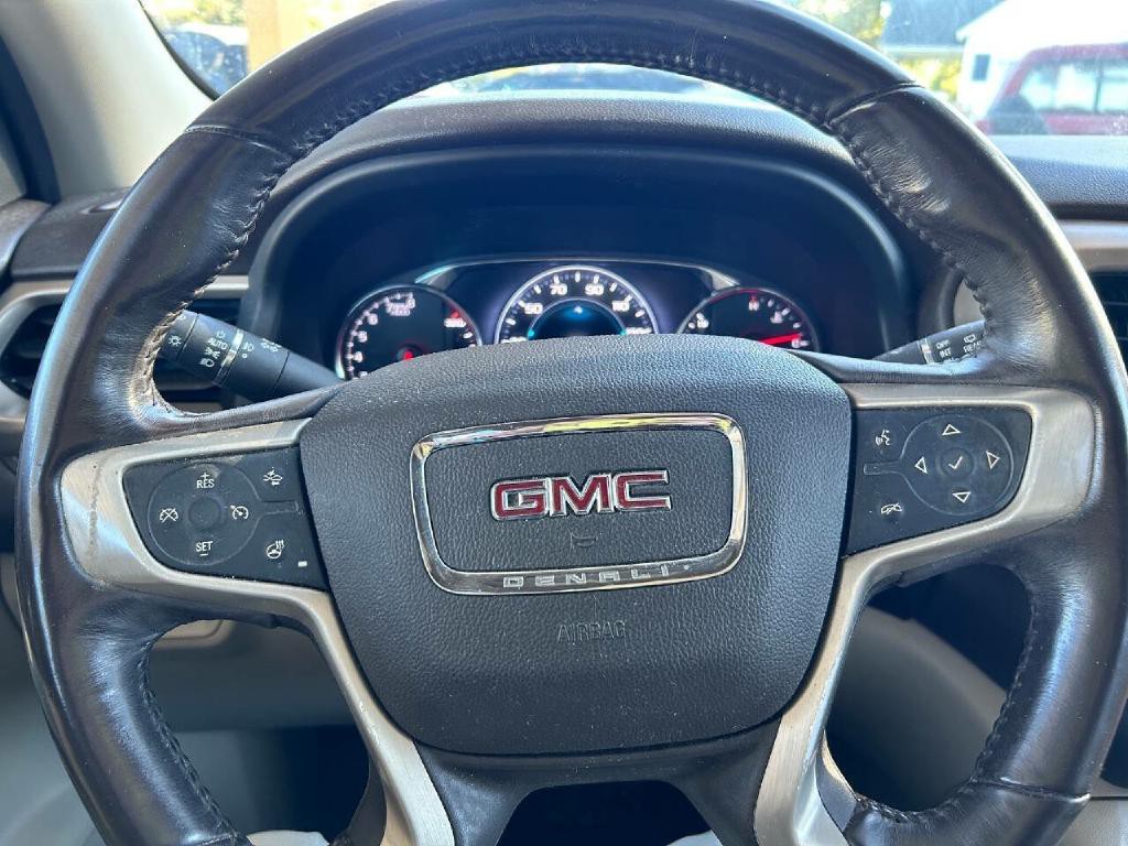 2018 GMC Acadia Image 16