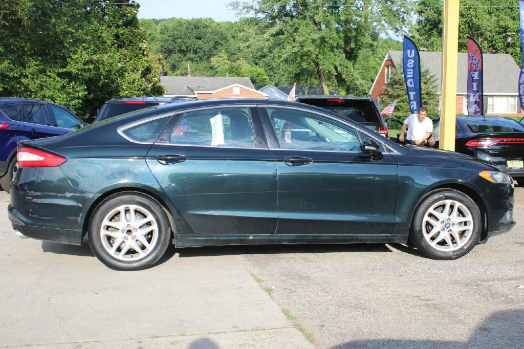 2014 Ford Fusion Image 2